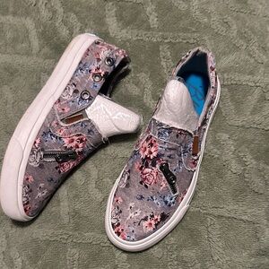 Blowfish Gray Floral Slip-On Shoes